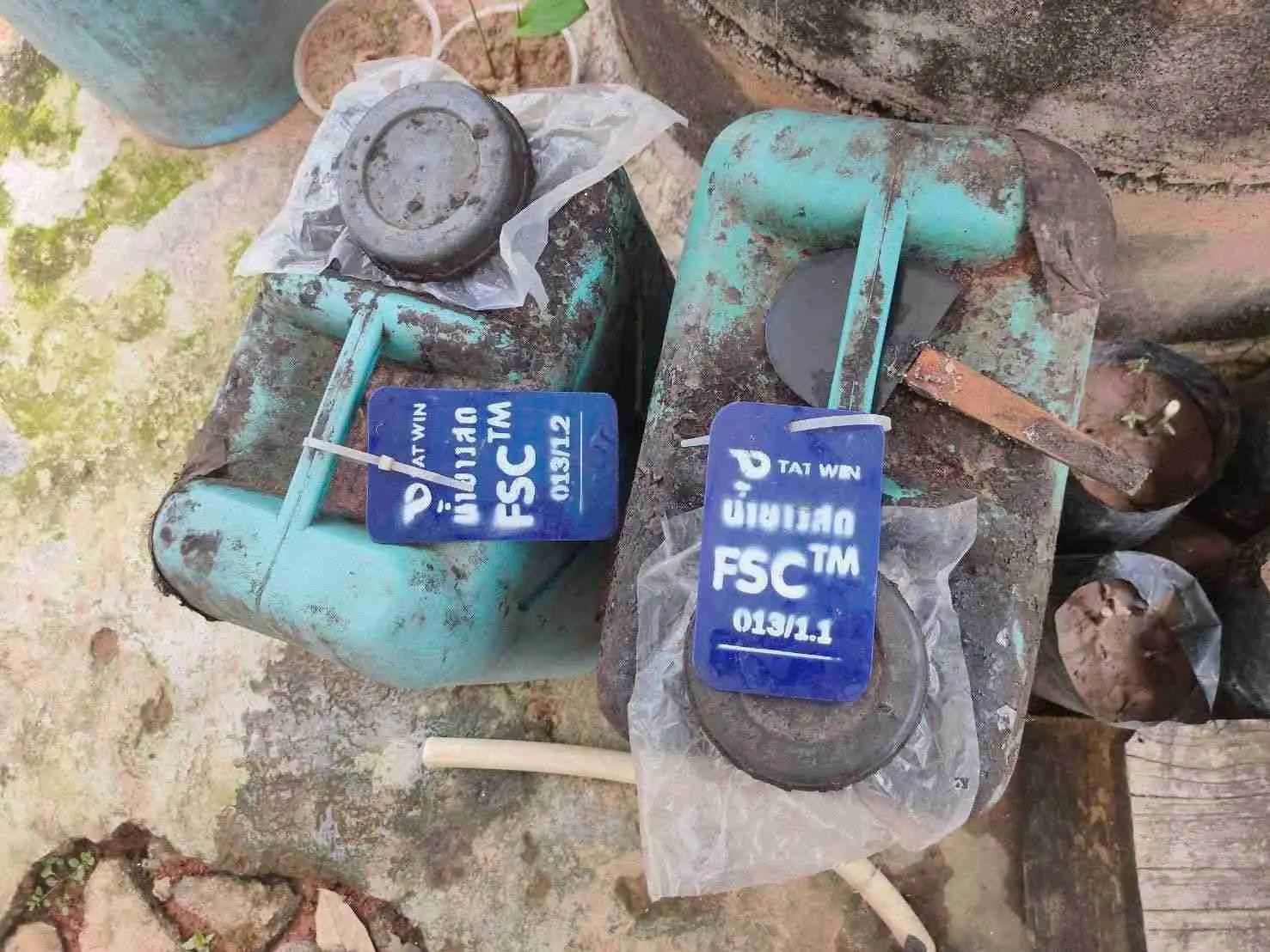 Field latex tanks with TAT WIN FSC certification tags